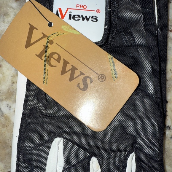 Pro Views leather golf gloves. One Medium One Large. New With Tags 5223 - Picture 5 of 9